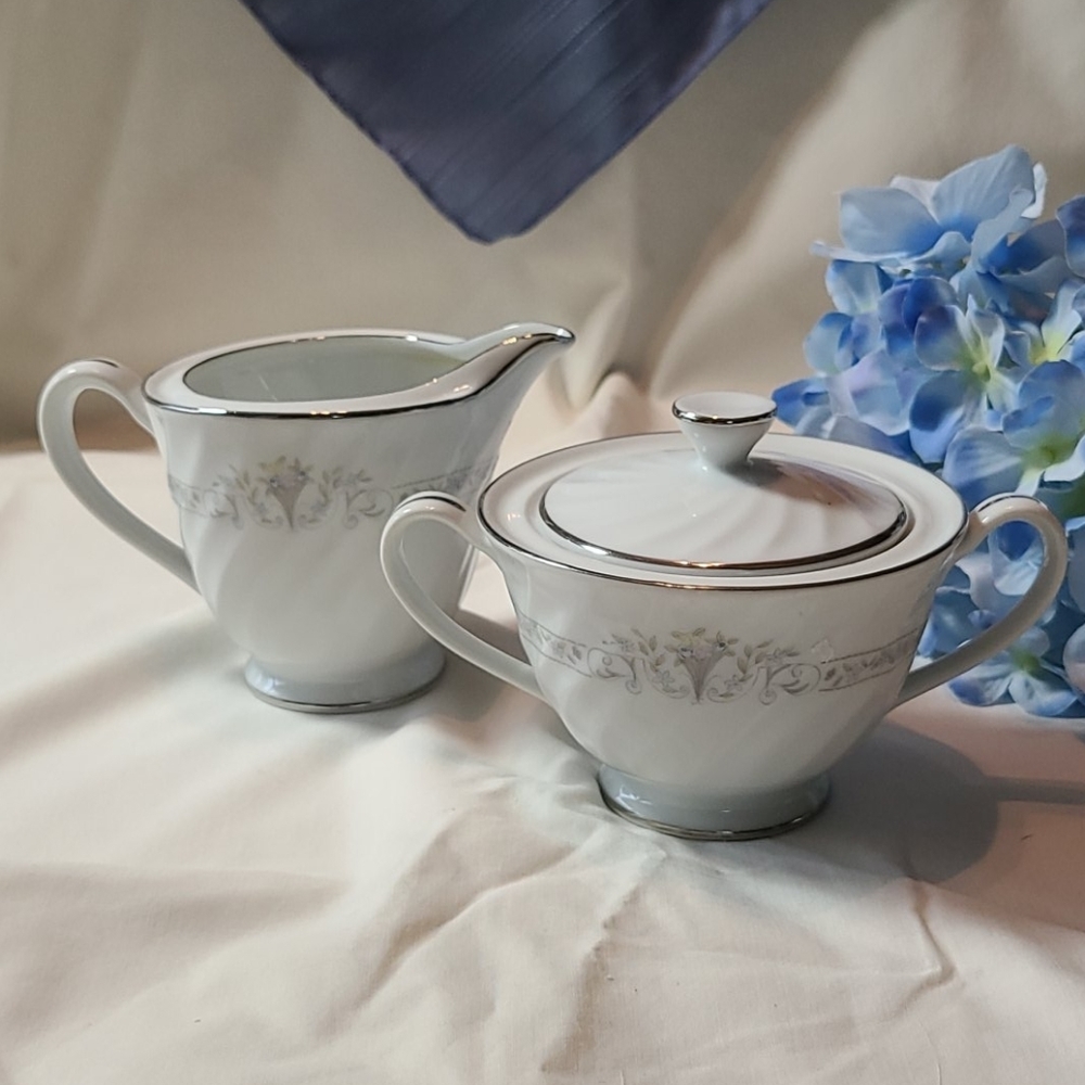 Grant Crest Bouquet China Sugar & Creamer